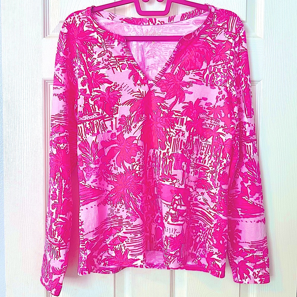 Lilly Pulitzer Kayleigh fitted Top in Rule Breakers Paradise Pink – Size Medium